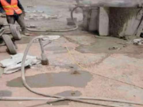 滨江水泥混凝土路面板底注浆技术 路面脱空注浆整治方案