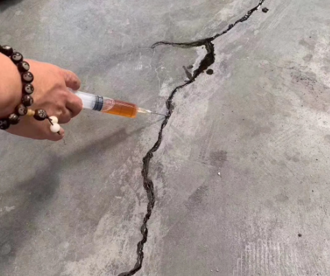 滨江混凝土裂缝修补技术详解​